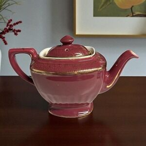 RARE Hall Teapot Hollywood 0113 Burgundy Gold Trim 6 Cup USA Vintage‎ 1940s EUC